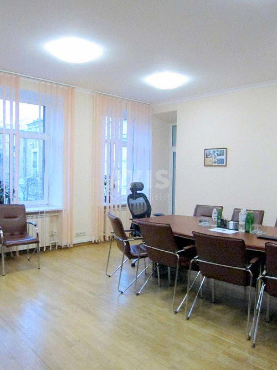 Office vul. Instytuts'ka 24/7, 133m262454