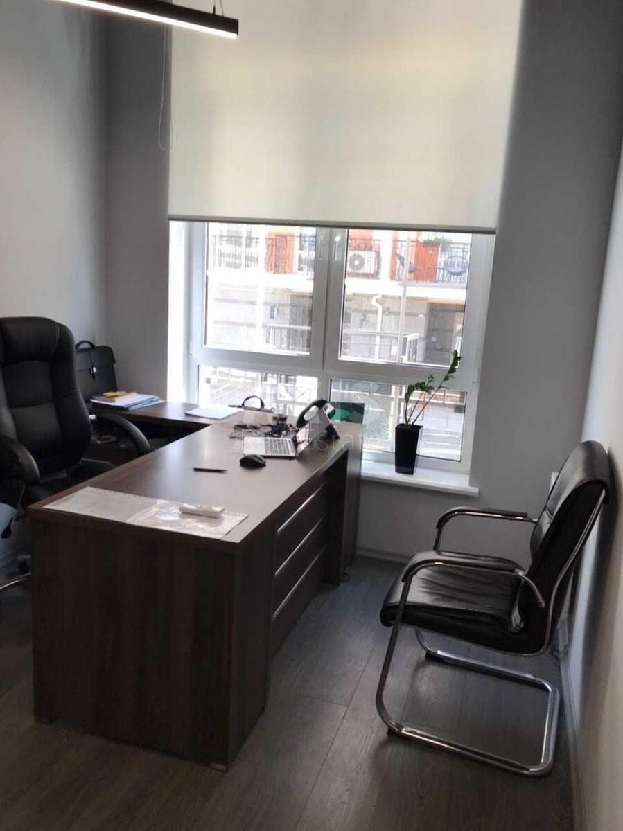 Office vul. Degtjarna 8, 220m26250518