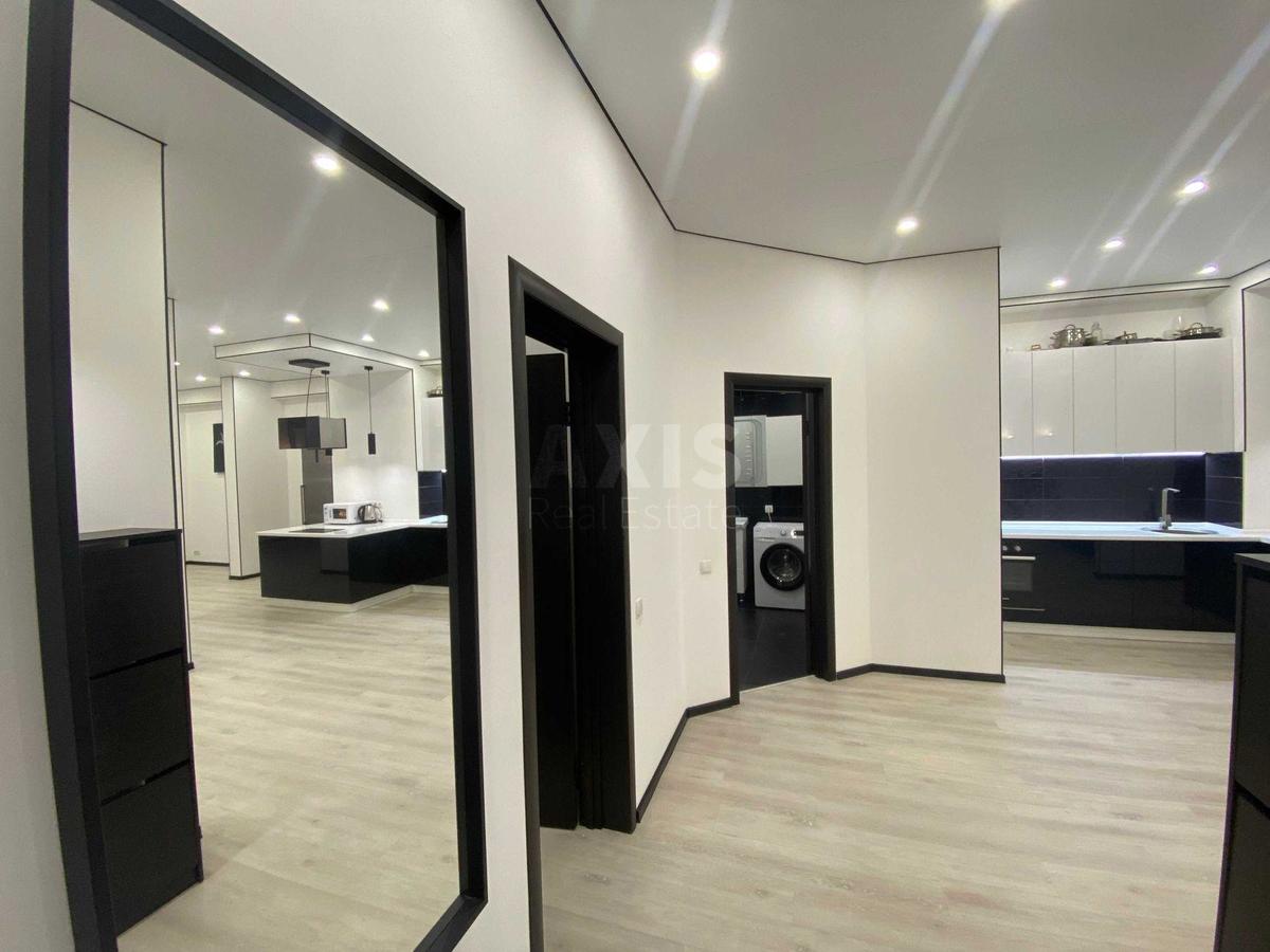 1k apartment vul. Nagirna 18/1610