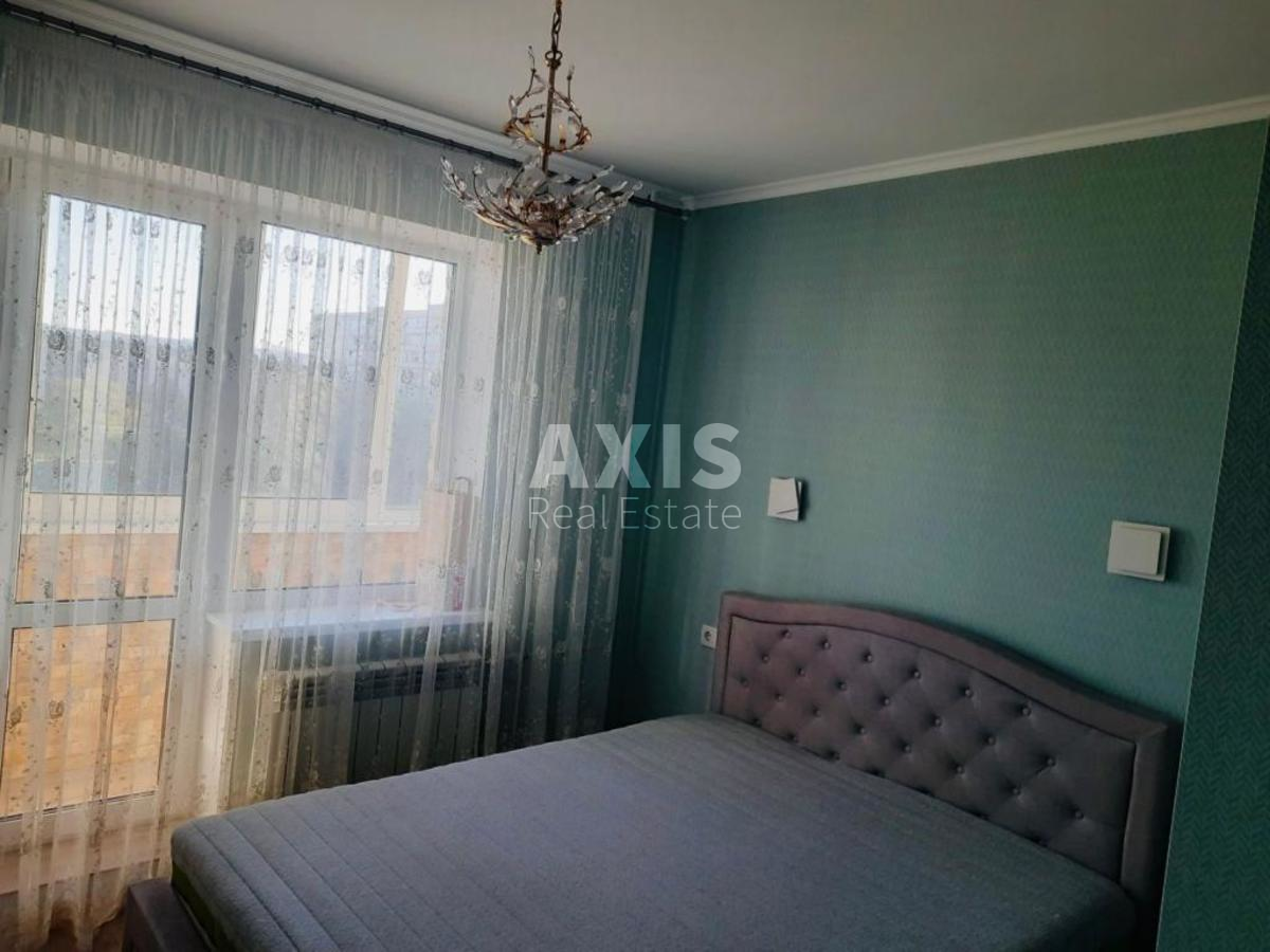 3k apartment vul. Kahovs'ka 56