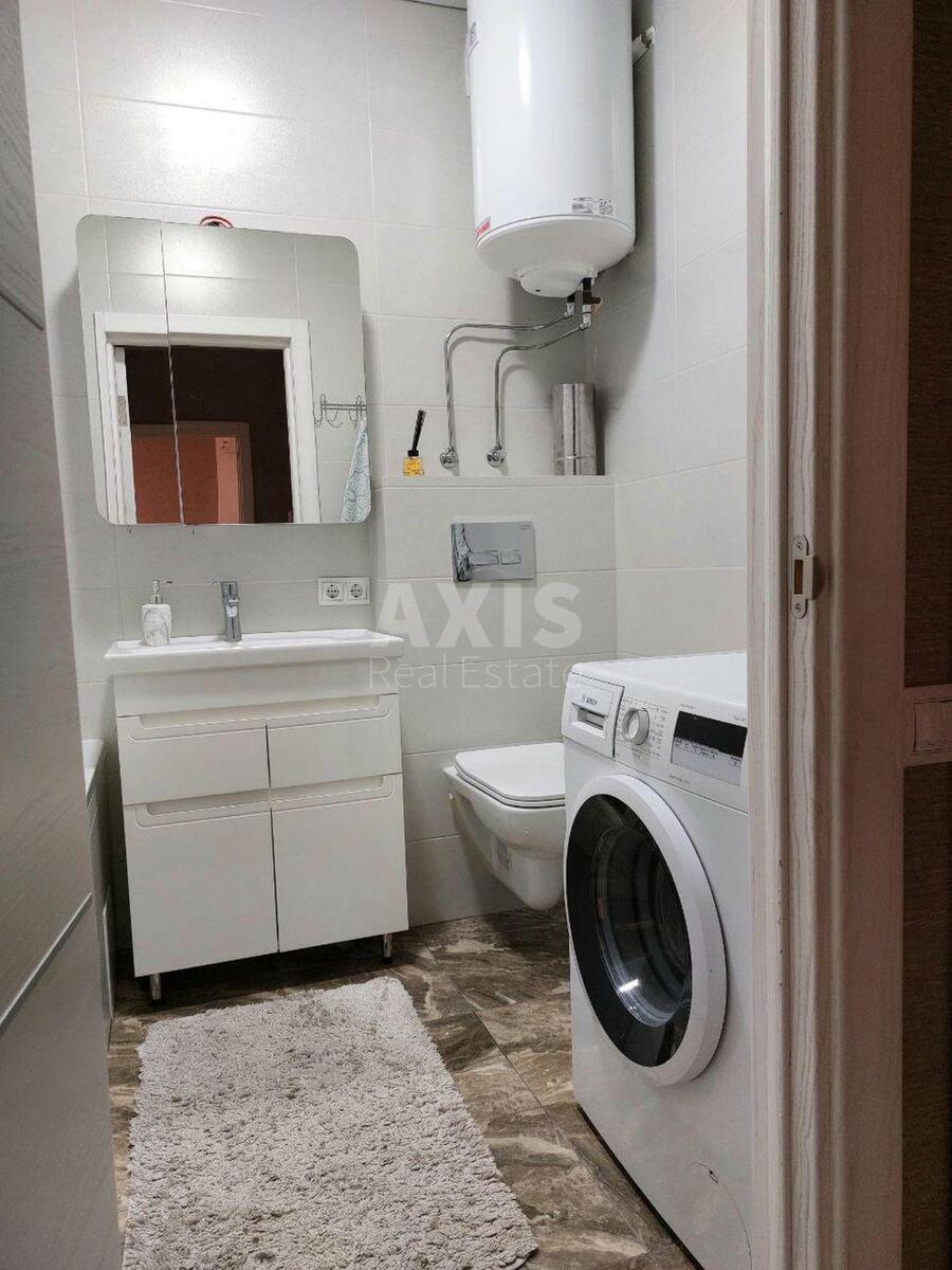 1k apartment vul. Saljutna 2Б5