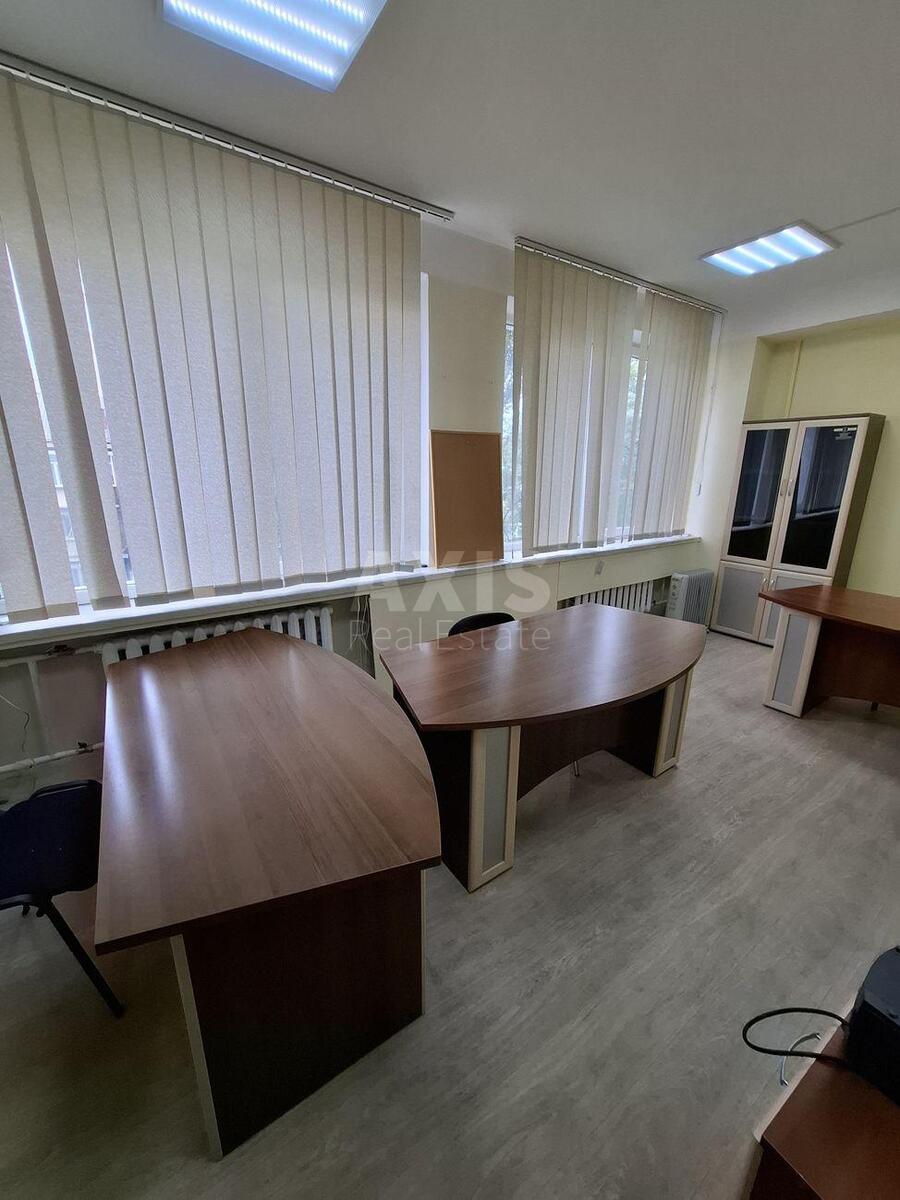 Office bul. Lesi Ukrai'nky 34, 62m26