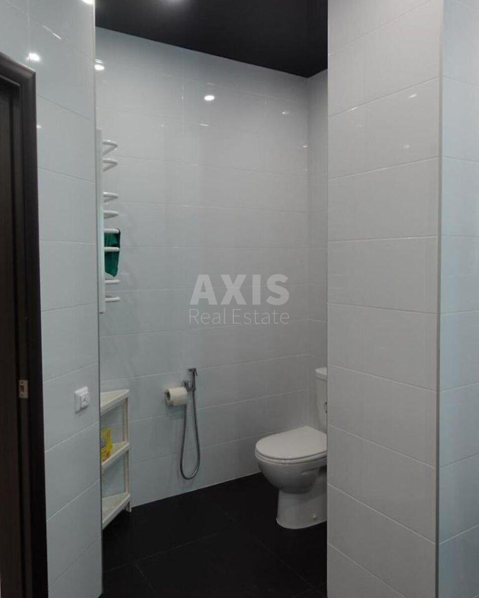 1k apartment vul. Nagirna 18/160