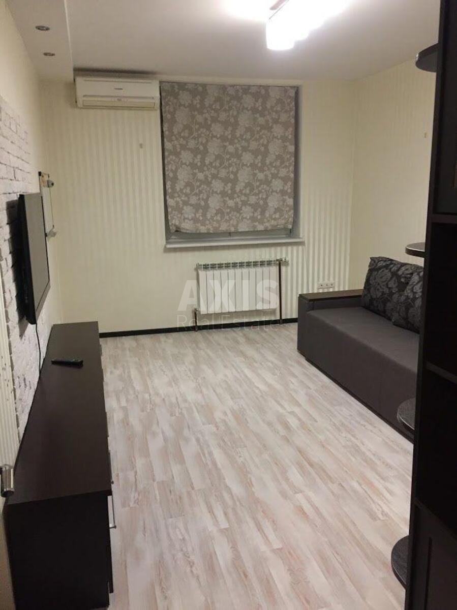 1k apartment vul. Petra Kalnyshevs'kogo 77