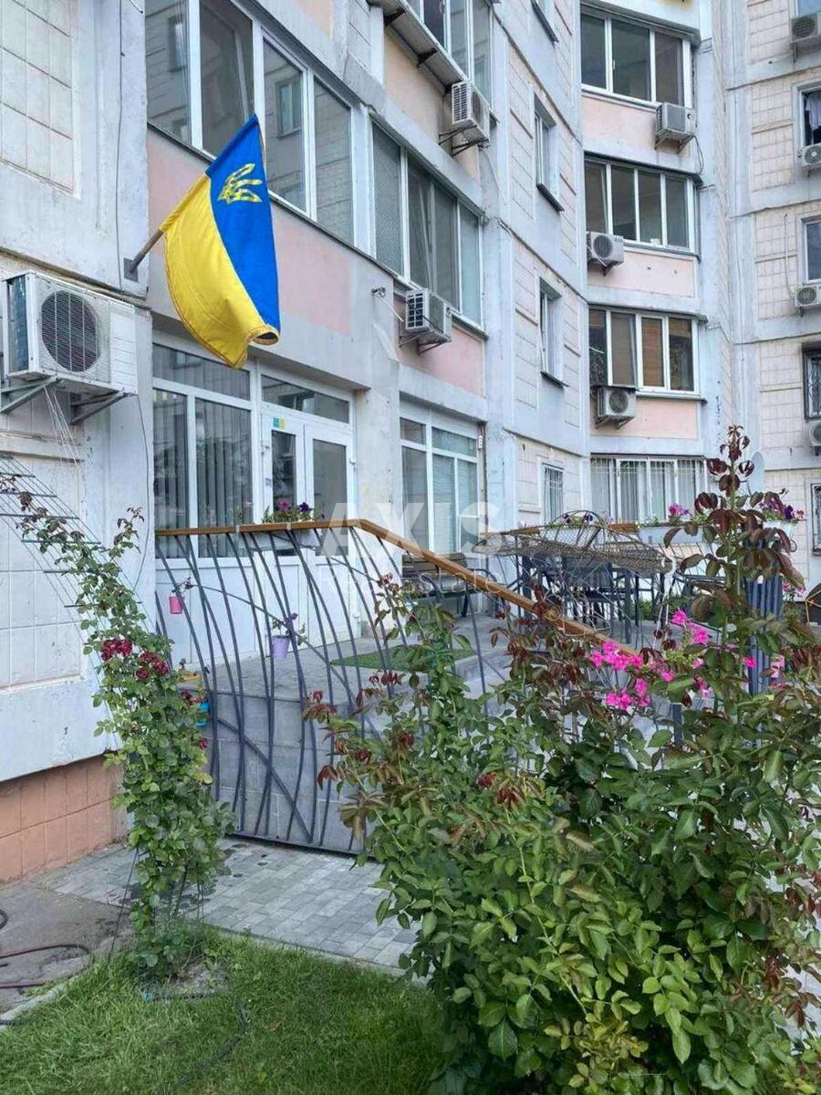 3k apartment vul. Puljuja Ivana 25613321