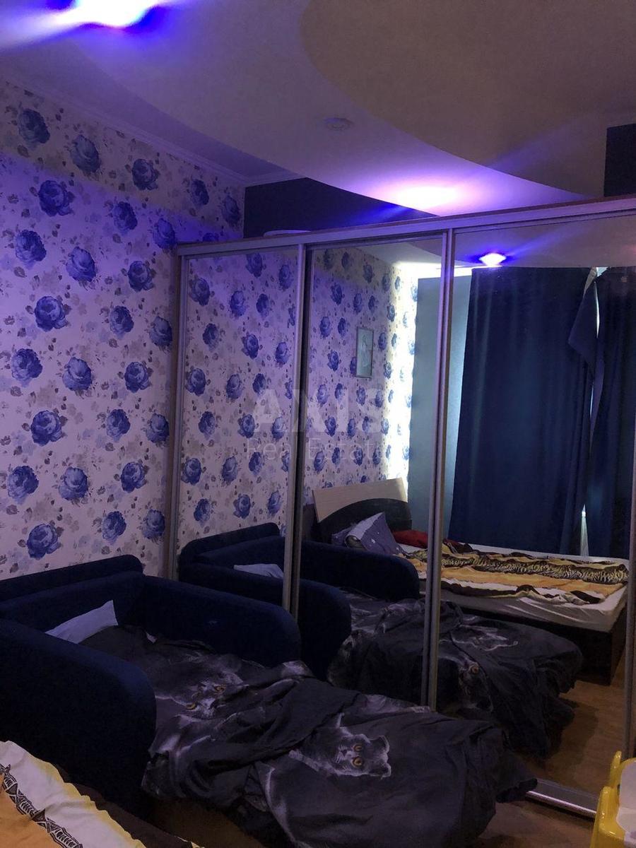 1k apartment vul. Gradyns'ka 15