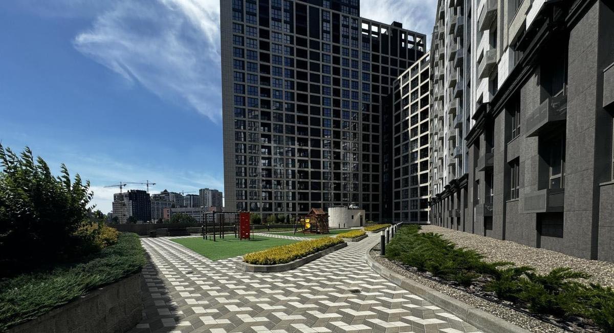 1k apartment bul. Lesi Ukrai'nky 7