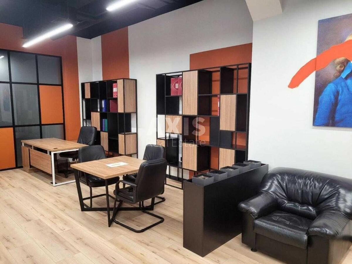 Office vul. Moskovs'ka 8Б, 100m20