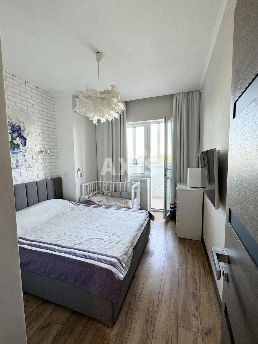 2k apartment vul. Dragomyrova Myhajla 2А5