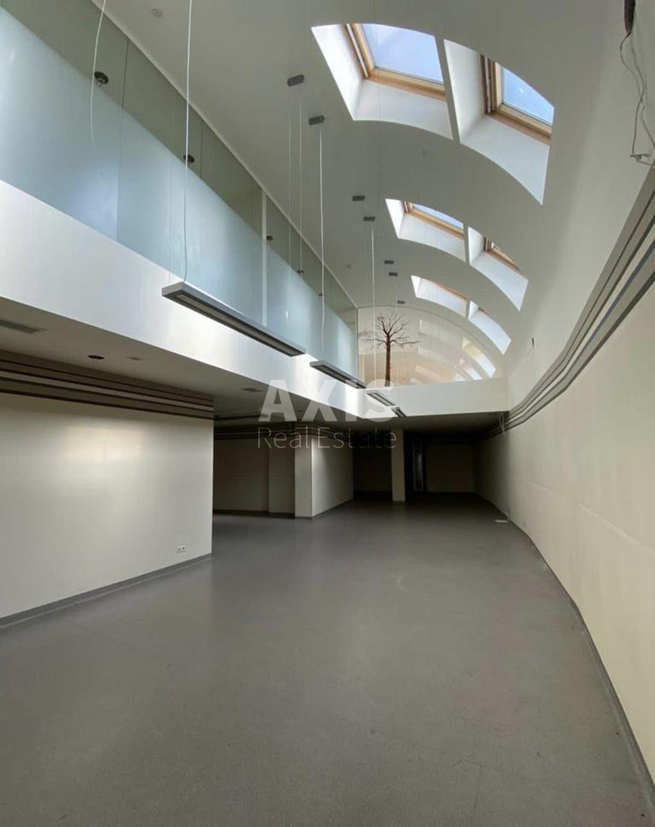 Service object nab. Dniprovs'ka 19, 500m27