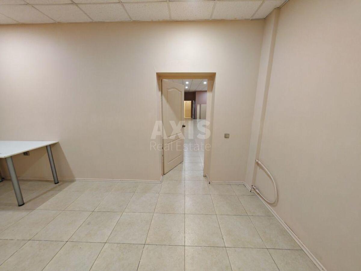 Trade object vul. Amosova Mykoly 4, 110m2553581