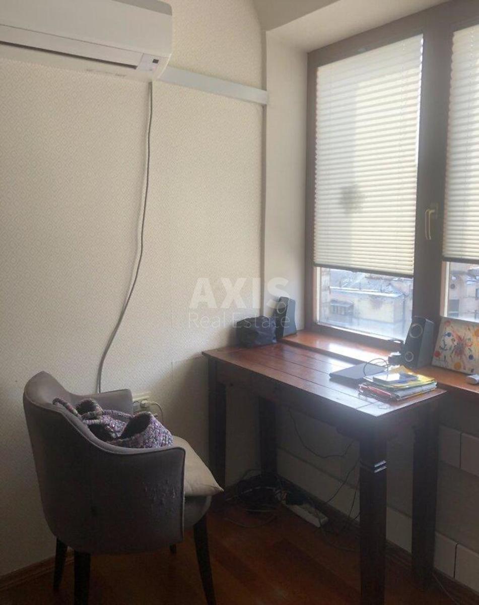 1k apartment vul. Dmytrivs'ka 27