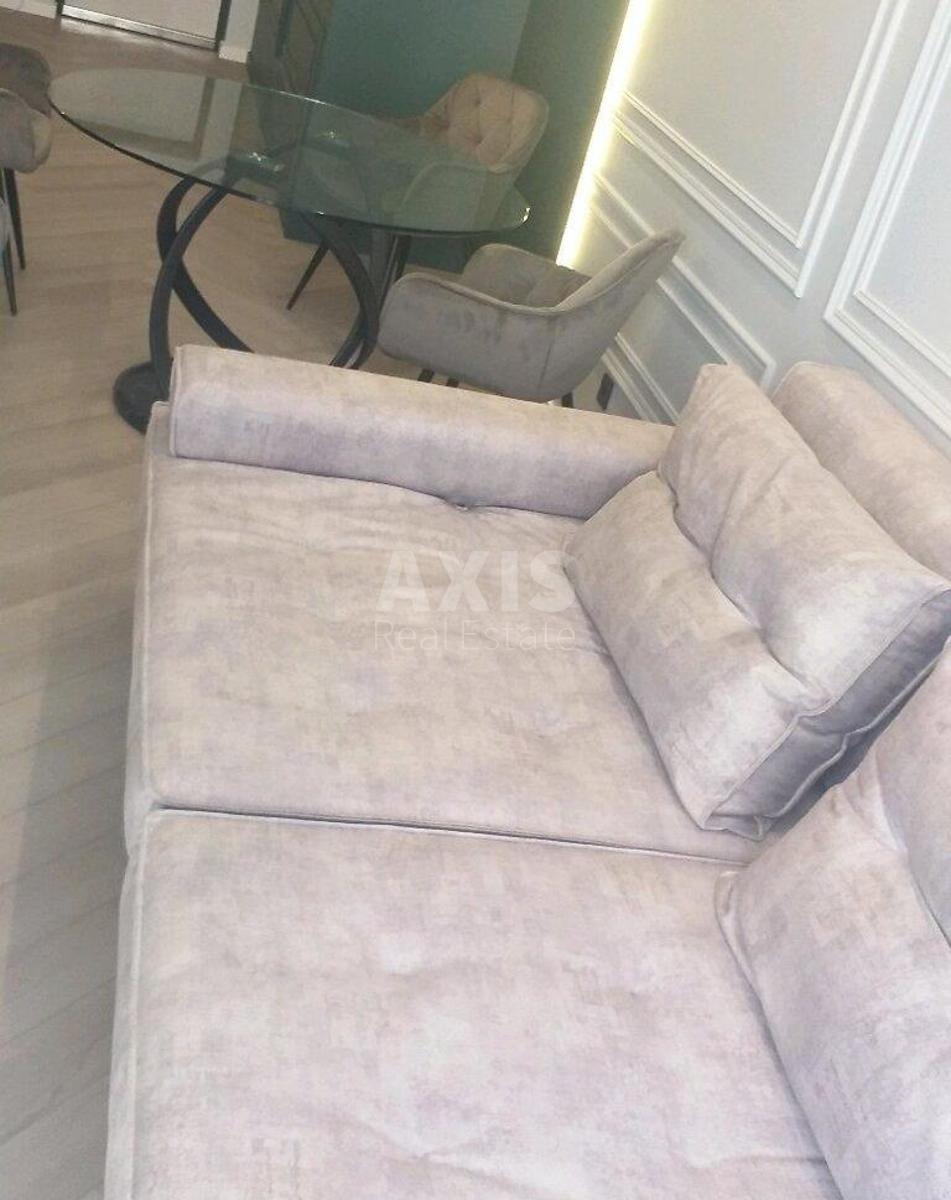 1k apartment vul. Dragomyrova Myhajla 14А0