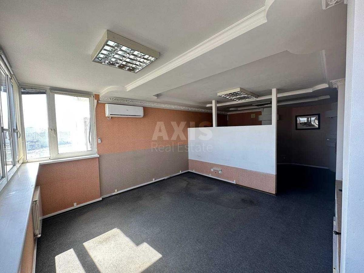 3k apartment vul. Sribnokil's'ka 2А0