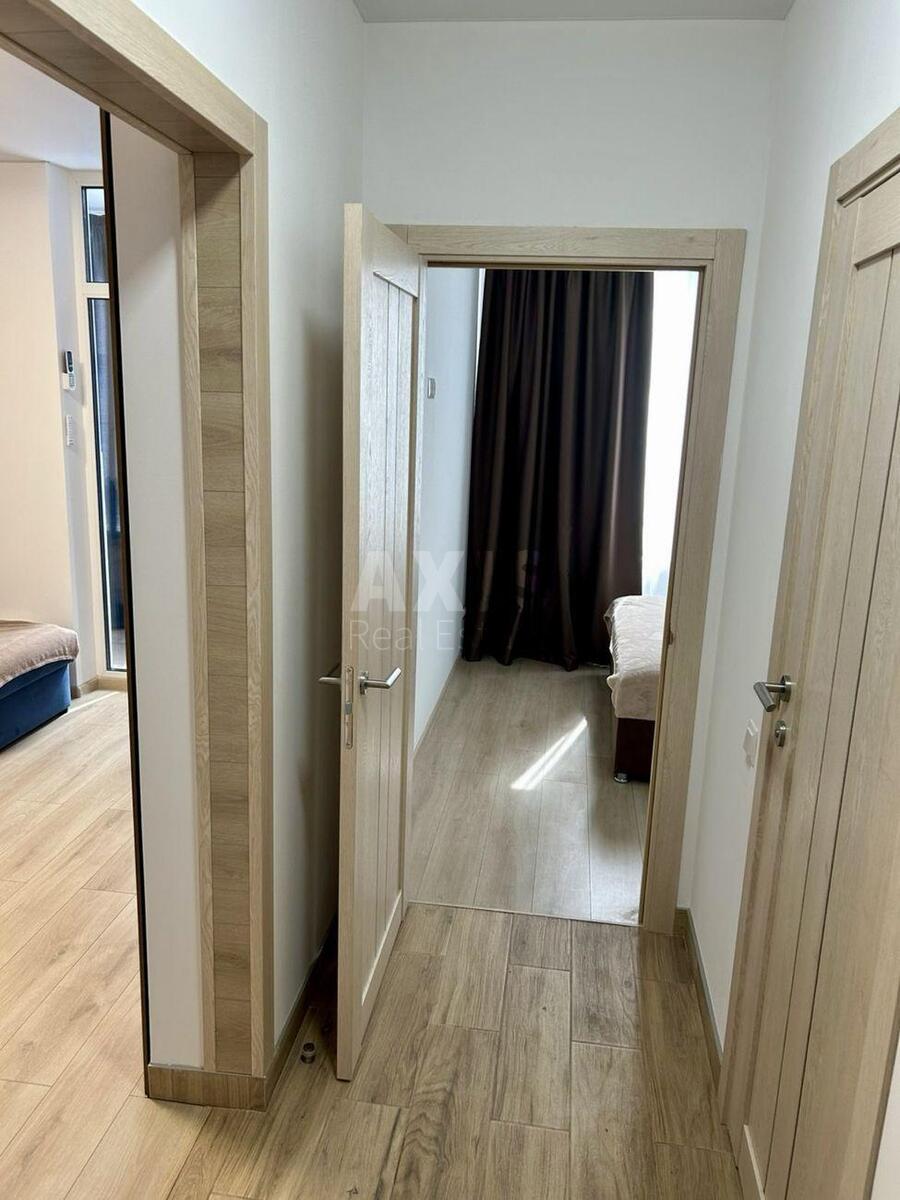 1k apartment vul. Saljutna 2Б581319