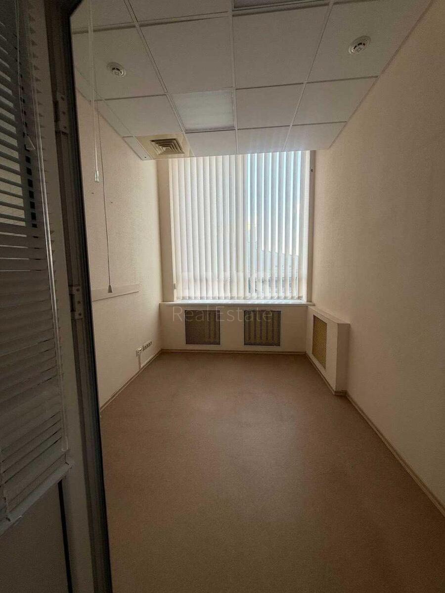 Office vul. Sverstjuka Jevgena 2Б, 362m2624157