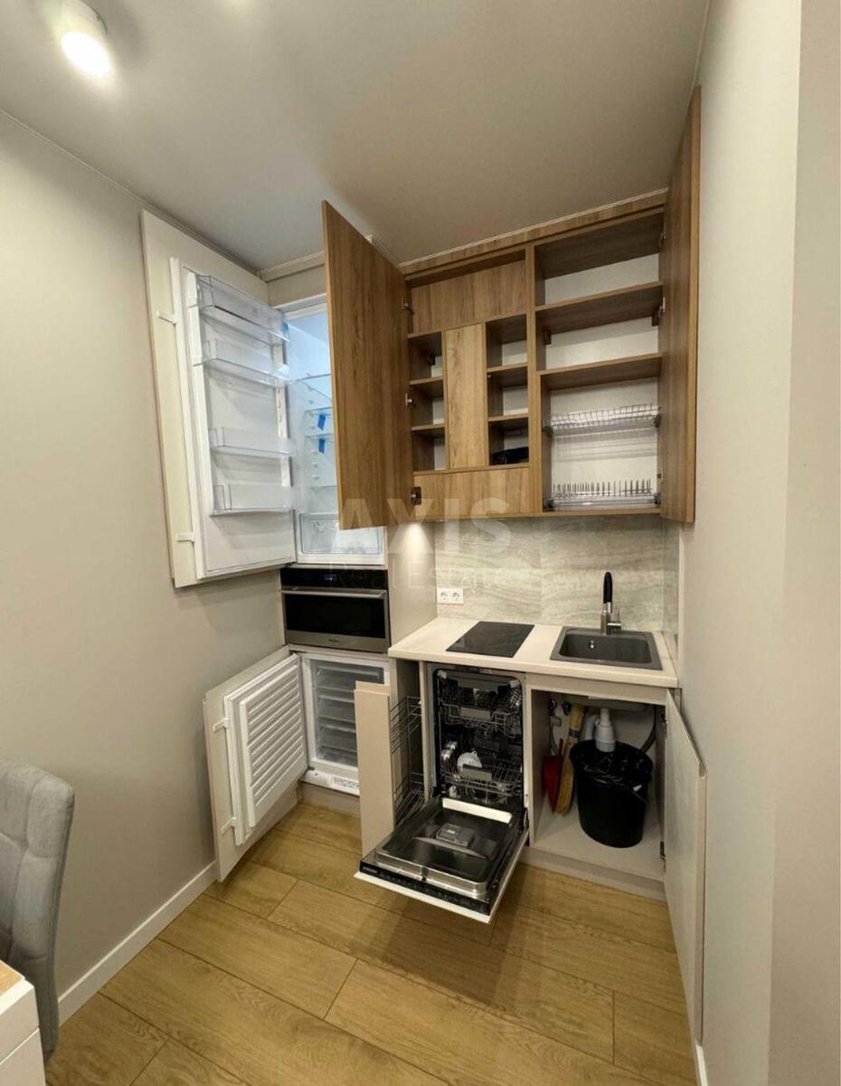 2k apartment vul. Zabolotnogo Akademika 15