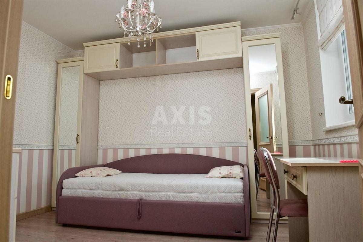 3k apartment vul. Urlivs'ka 23Б4