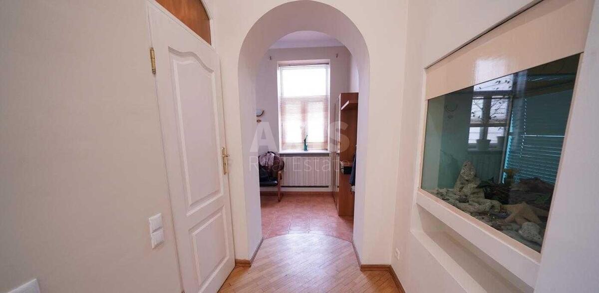 Офис ул. Лютеранская 12, 135м25