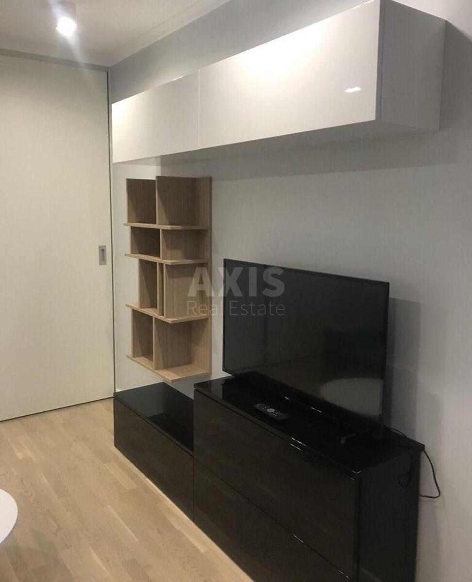 2k apartment vul. Glybochyc'ka 13/25