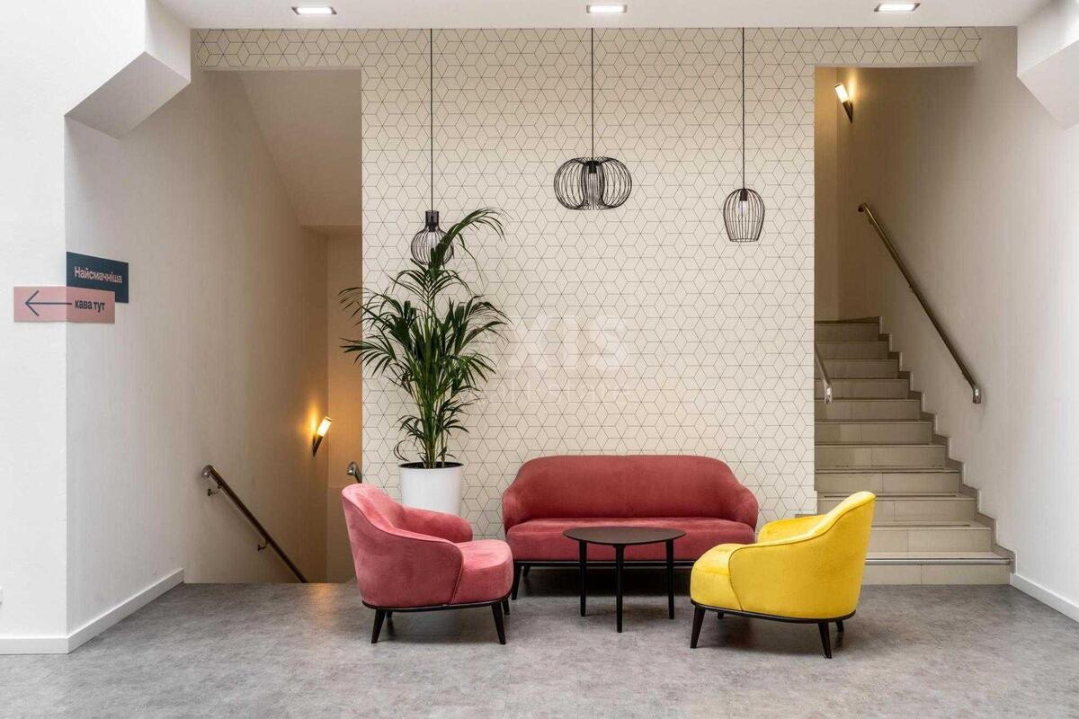 Офис пер. Охотский 7, 125м29