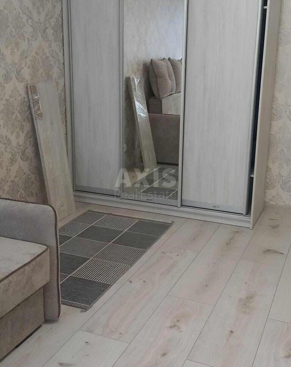 1k apartment prov. Lysogirs'kyj 201