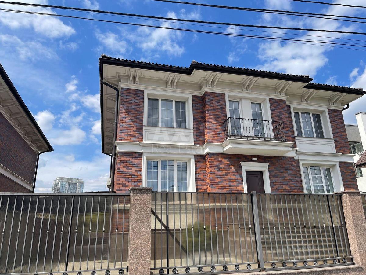 Дoм ул. Ольховская, 450м2, город Киев