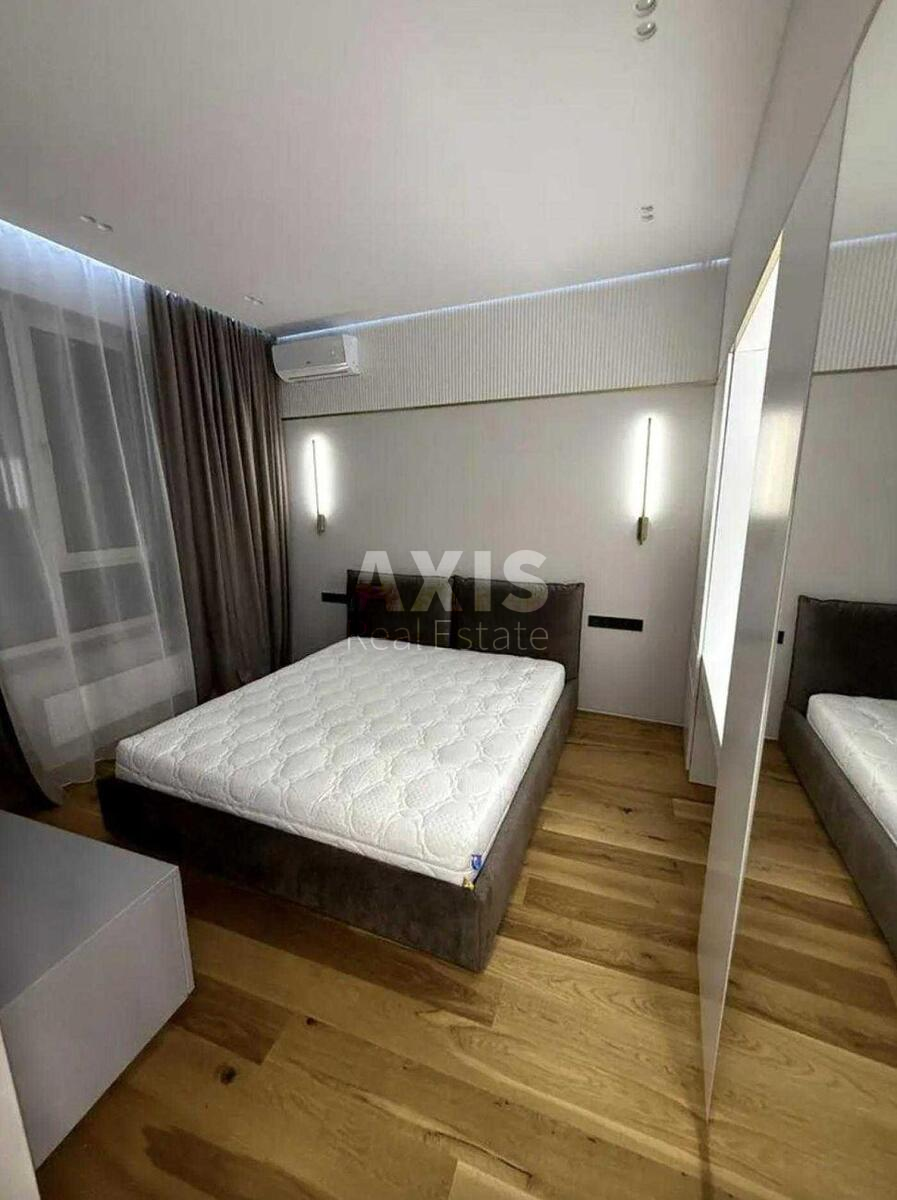 1k apartment vul. Antonovycha 1096