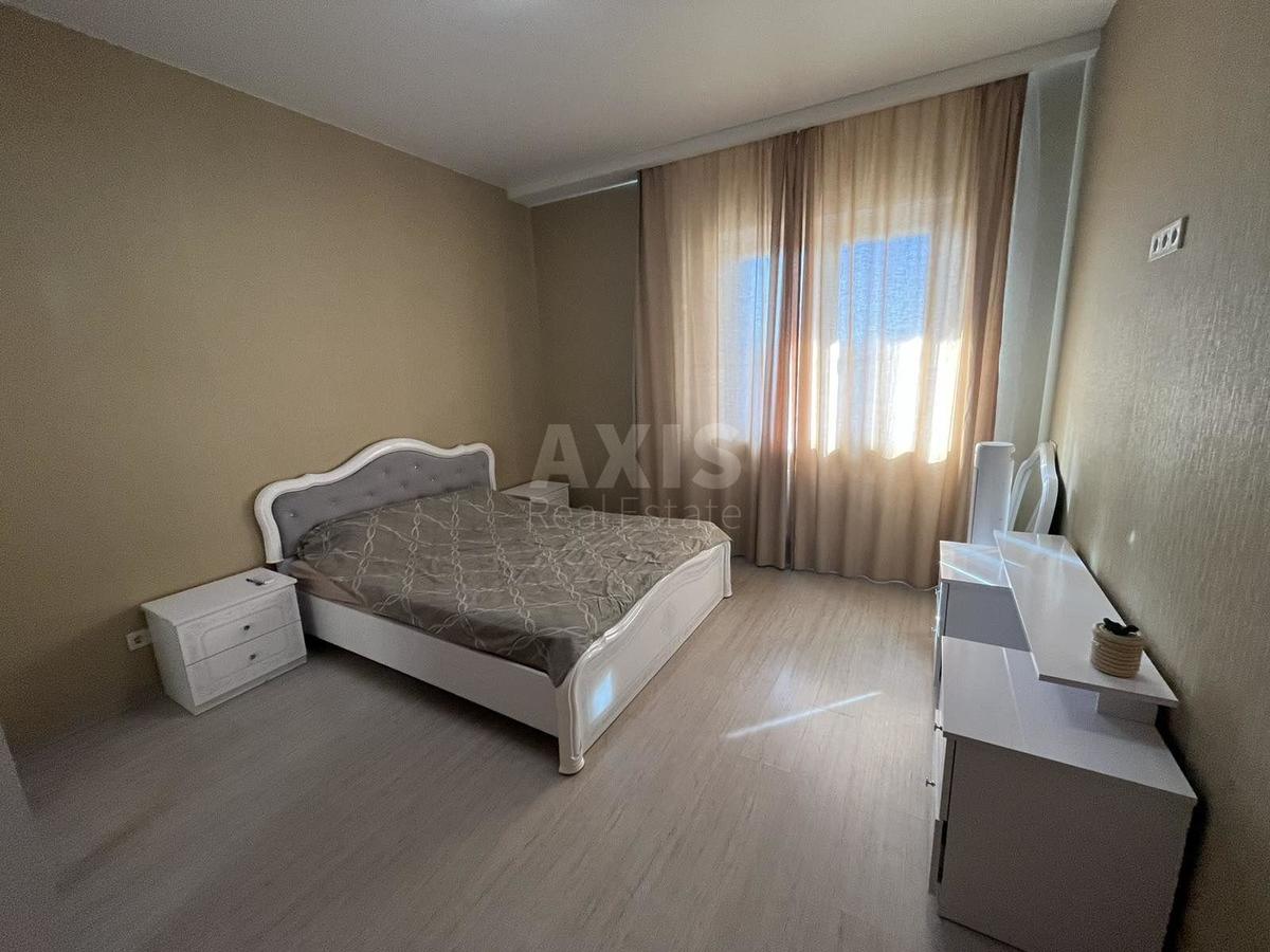 3k apartment vul. Zlatoustivs'ka 161