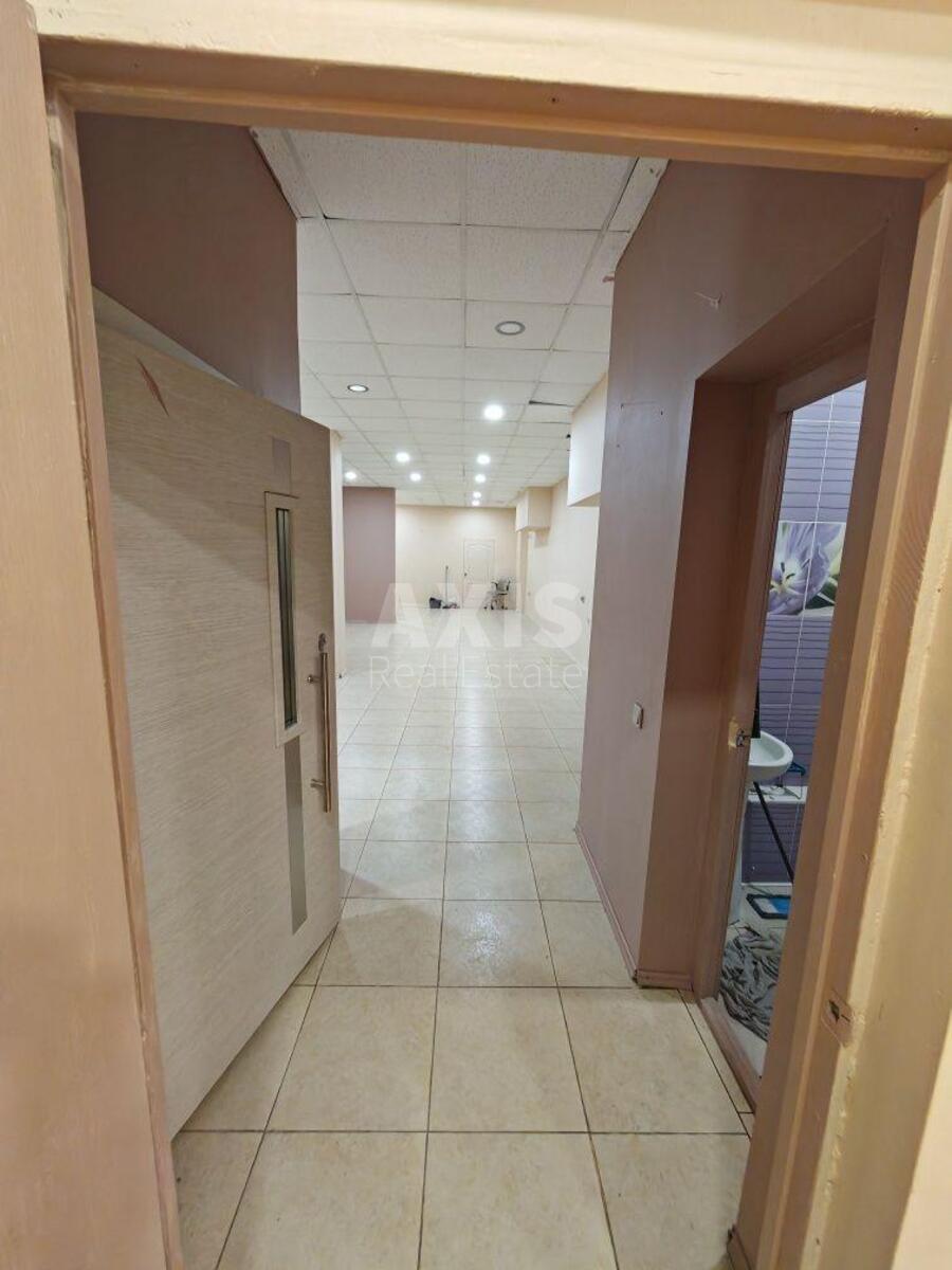 Trade object vul. Amosova Mykoly 4, 110m2553582