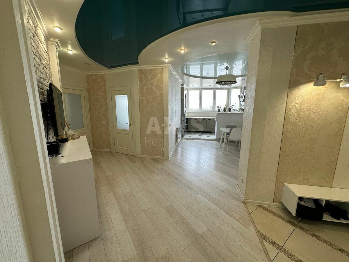 2k apartment vul. Oleny Pchilky 67