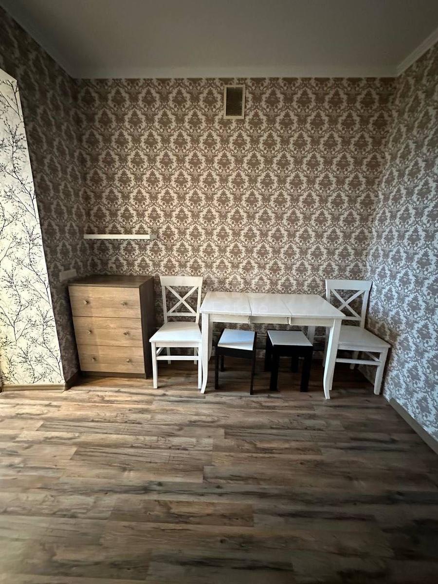 2к квартира бул. Дарницкий 10