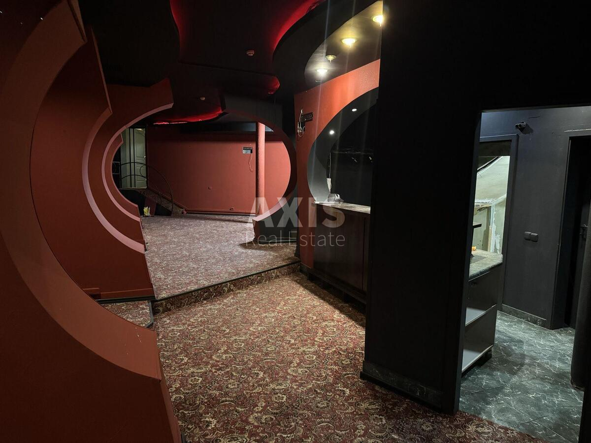 Trade object vul. Sverstjuka Jevgena 1В, 106m2556980