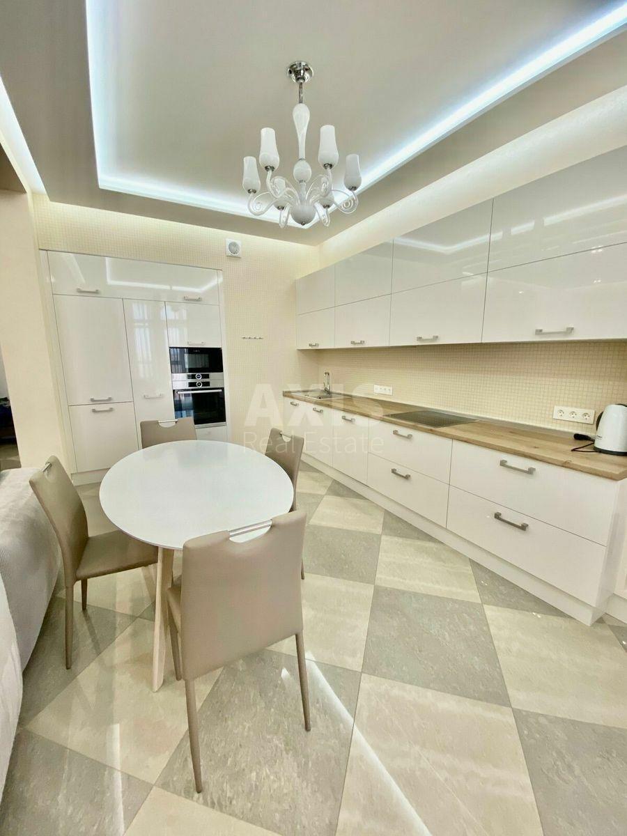 2k apartment vul. Dragomyrova Myhajla 20А