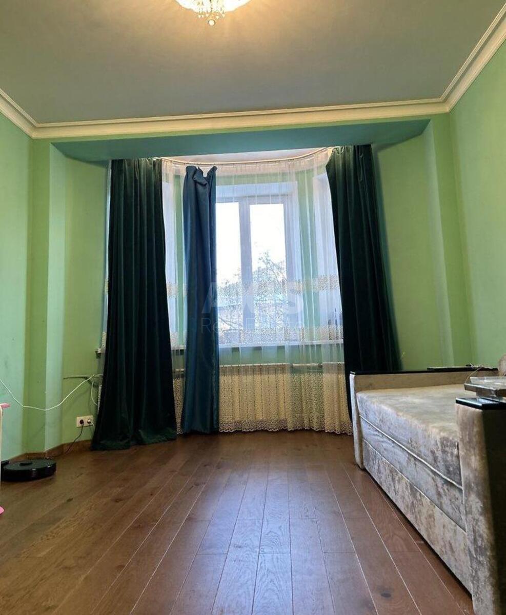 3k apartment vul. Dniprovods'ka 62