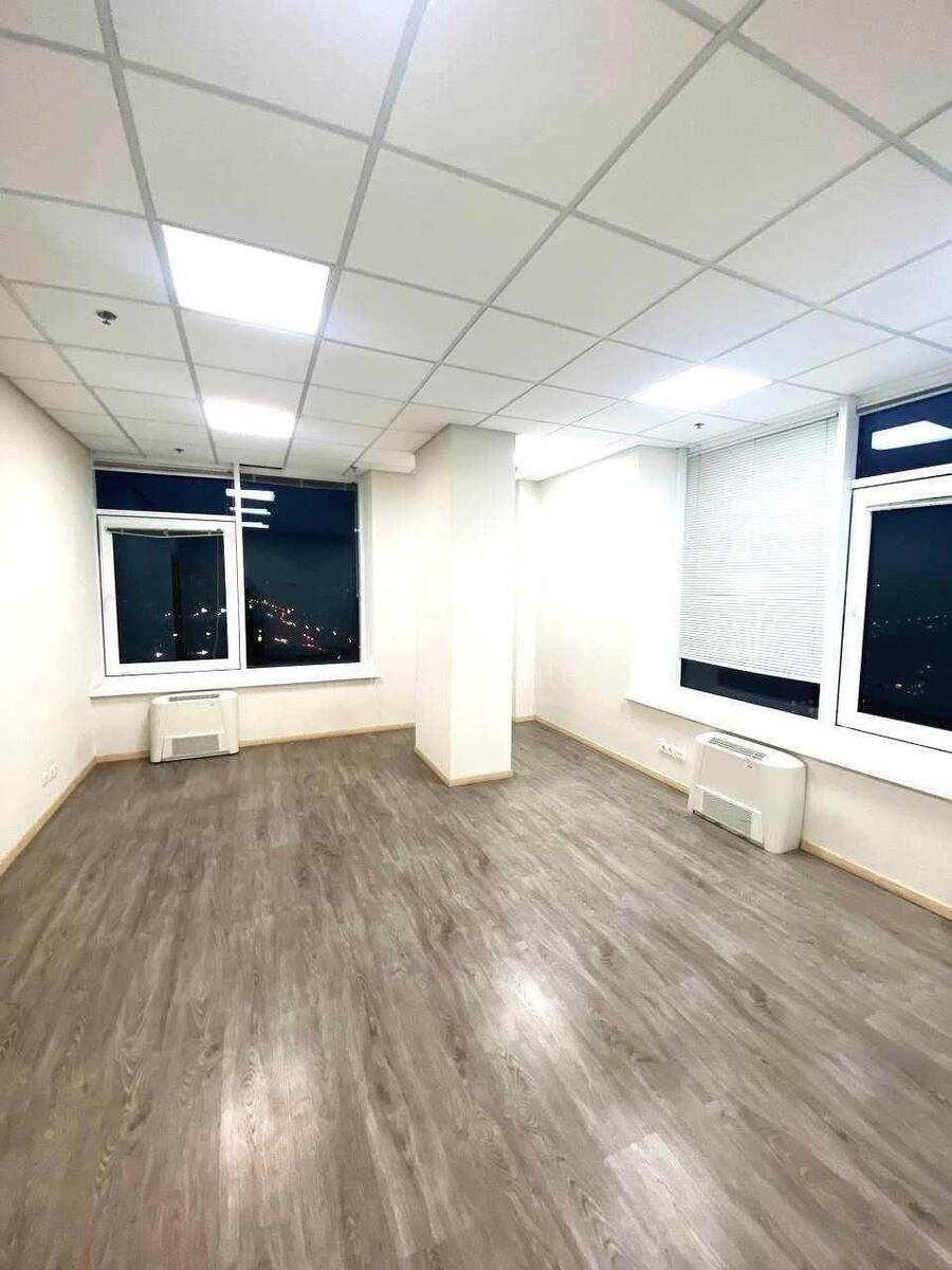 Office vul. Antonovycha 172, 320m26070216