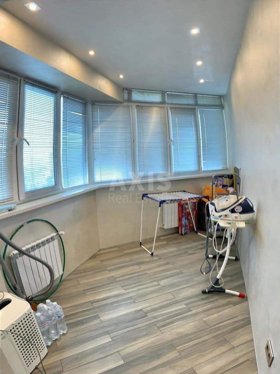 3k apartment vul. Solom'jans'ka 15А5