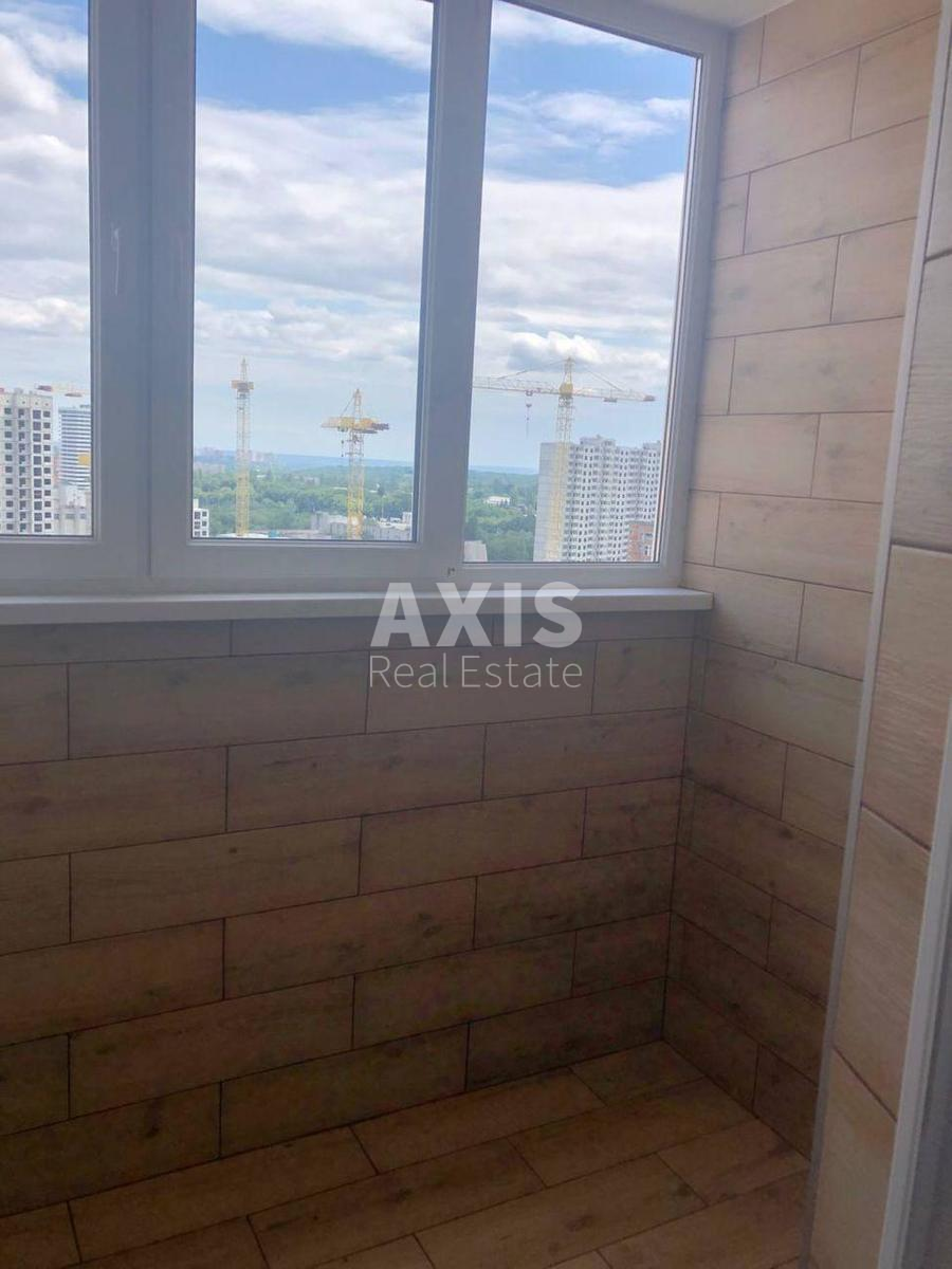 1k apartment pr-t Glushkova Akademika 6289996