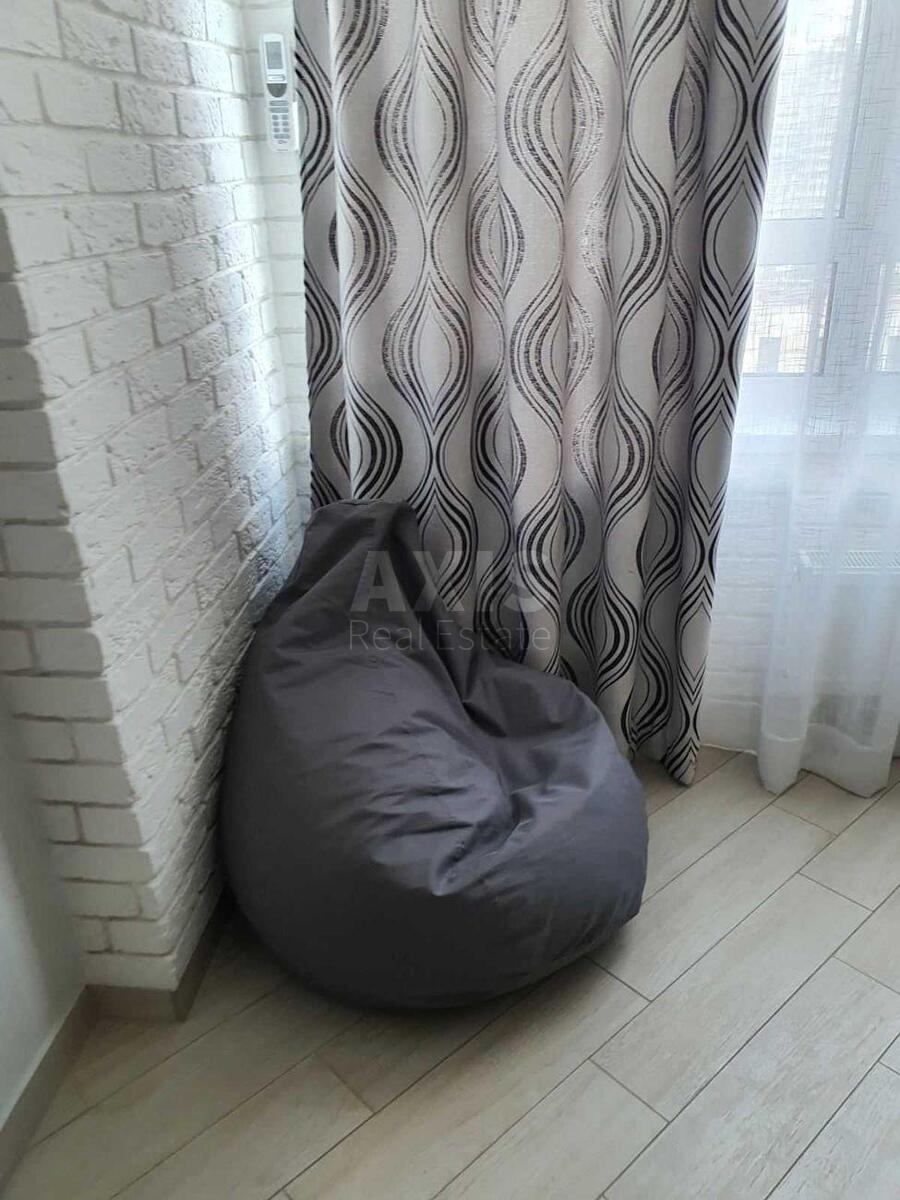 1k apartment vul. Saljutna 2Б570143