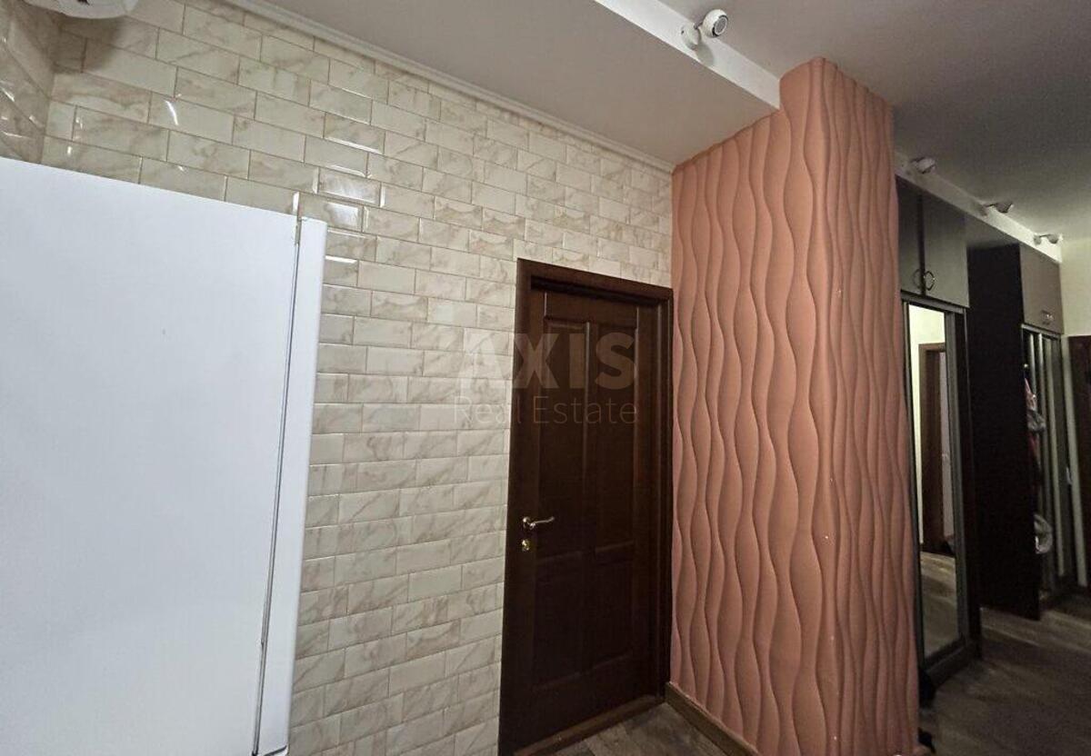 3k apartment vul. Dniprovods'ka 63