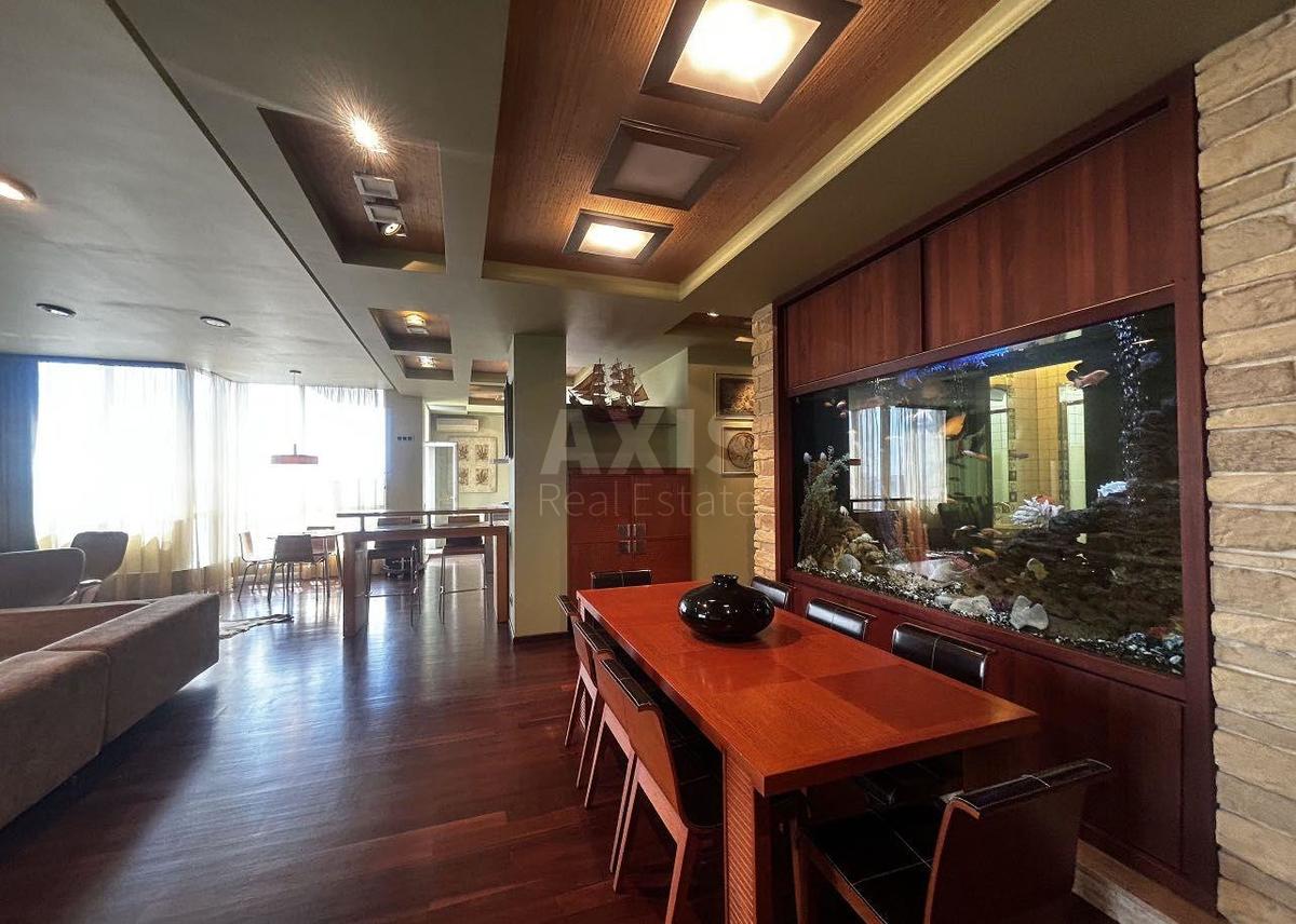4k apartment vul. Hmel'nyc'kogo Bogdana 415