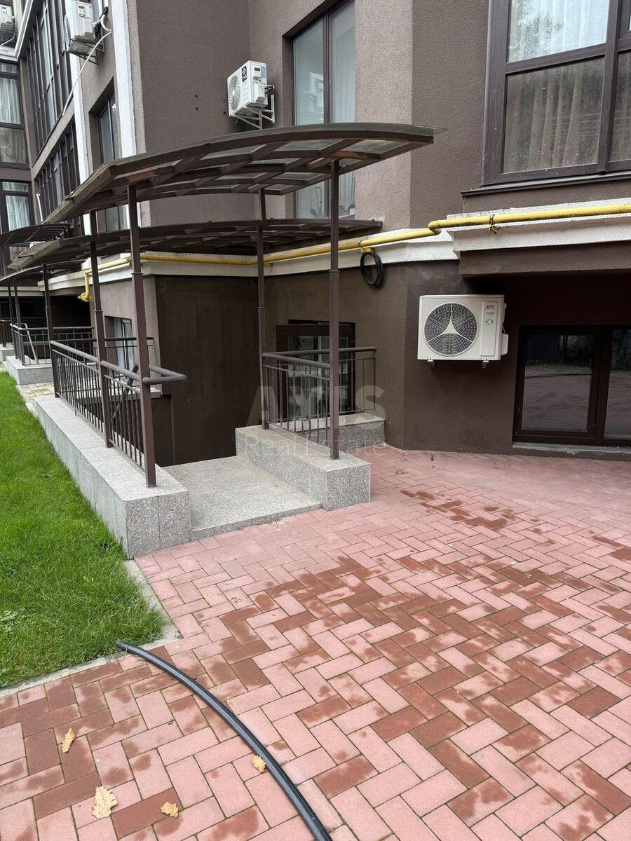 Trade object vul. Radystiv 30, 48m2608360