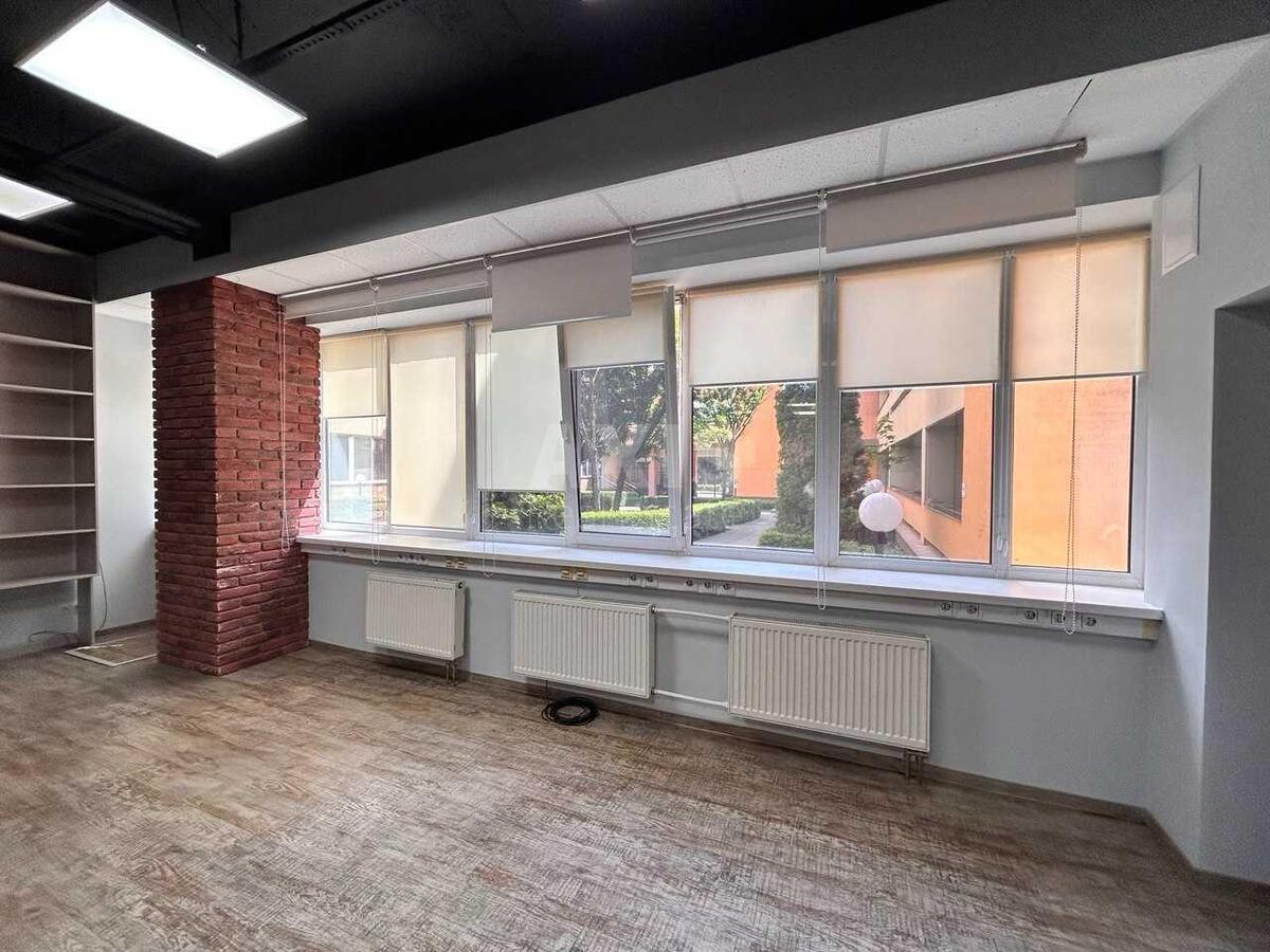 Office vul. Pol'ova 24Д, 105m2565893