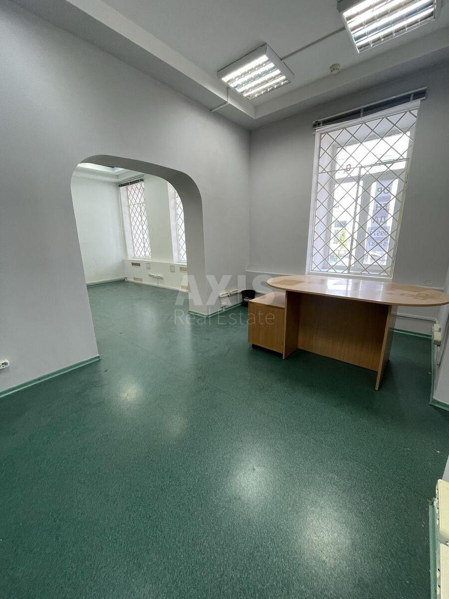 Trade object vul. Sofii'vs'ka 3Б, 412m2567350