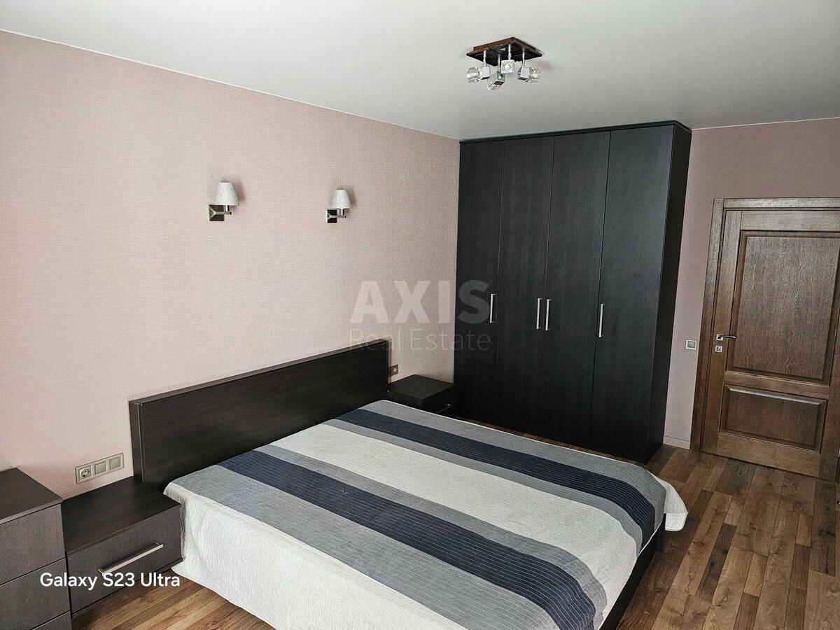 3k apartment vul. Myhajla Maksymovycha 3Д