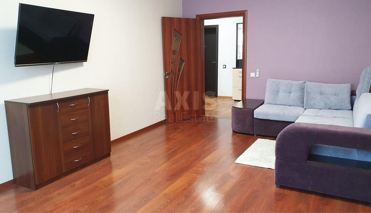 1k apartment vul. Urlivs'ka 400