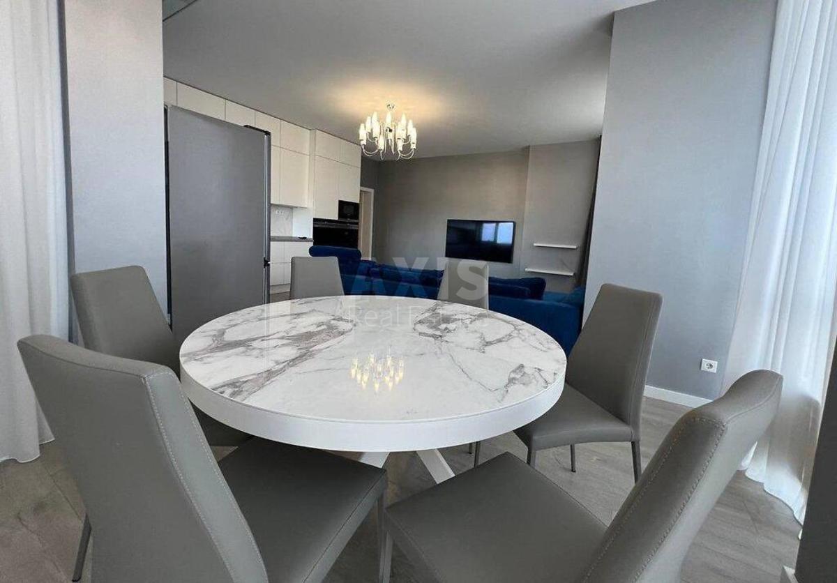4k apartment vul. Dragomyrova Myhajla 2А0