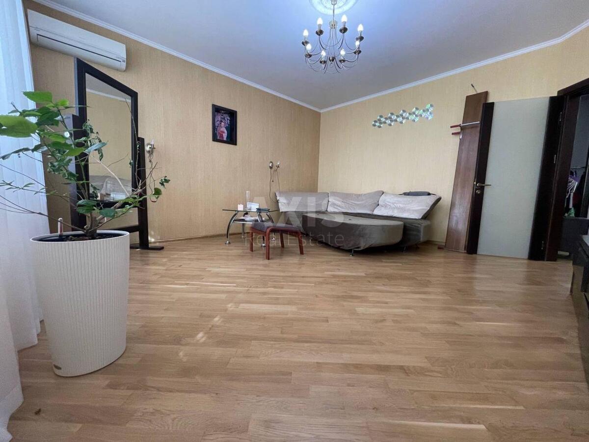 2k apartment pr-t Bazhana Mykoly 148