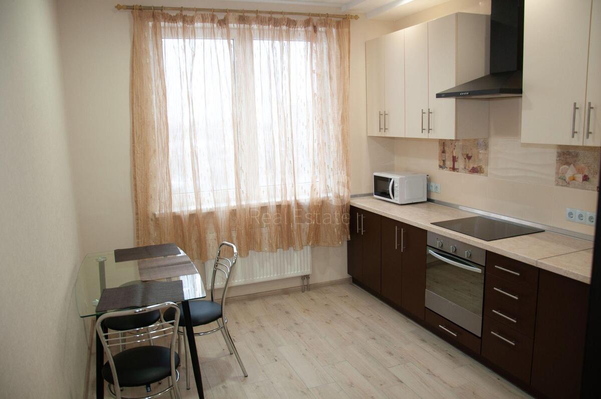 2к квартира пер. Тбилисский 162434