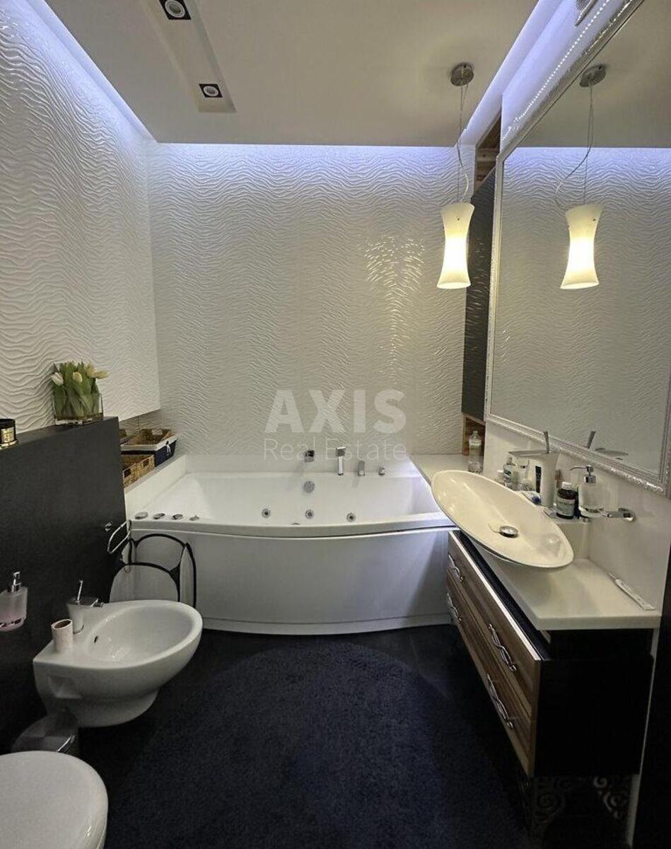 2k apartment vul. Dragomyrova Myhajla 209